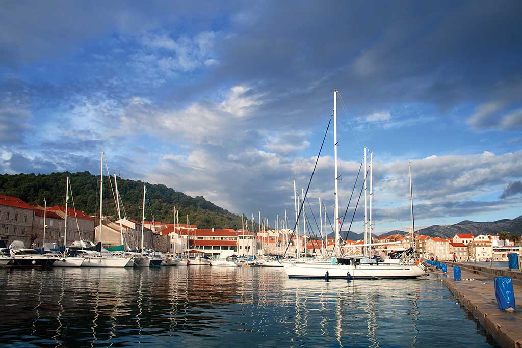 Jachty w marinie, Chorwacja